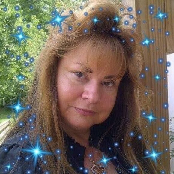 Meet your Posher, Kay - Picture 1 of 1